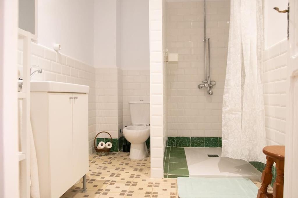 4 - Acogedora Habitacion Junto A Ruzafa Con Bano Privado Y Aire Acondicionado Valensiya Dış mekan fotoğraf